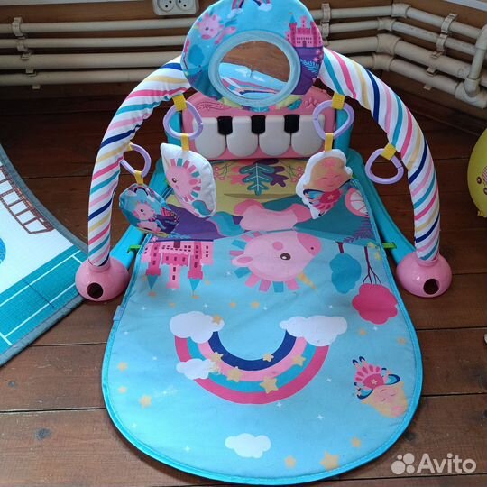 Развивающий коврик с пианино