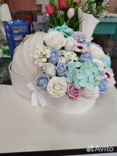 Букет на выписку из мыльных цветов