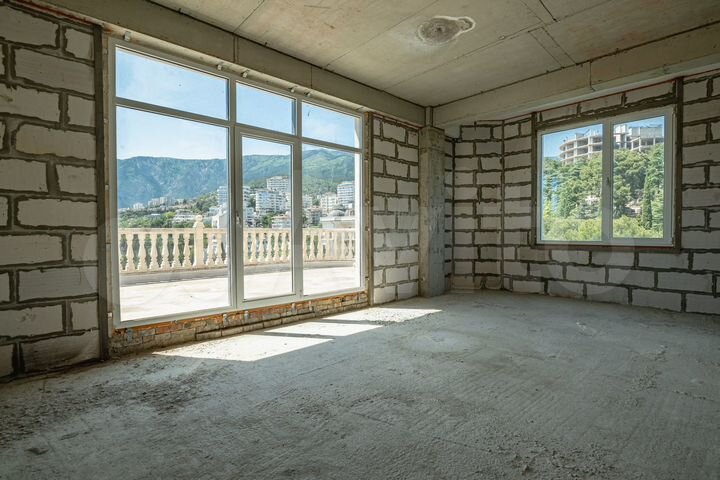 2-к. квартира, 69 м², 8/8 эт.