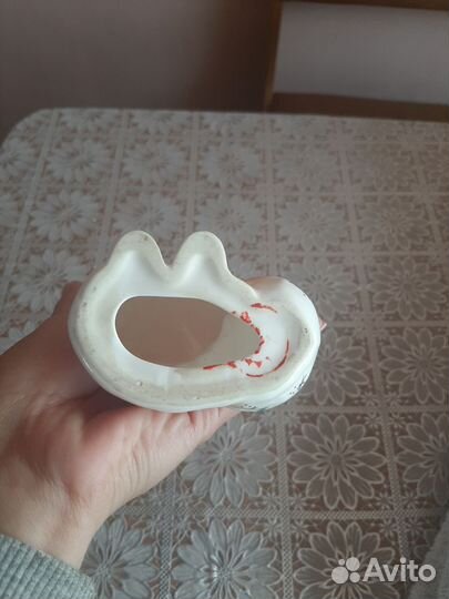 Статуэтка фарфор