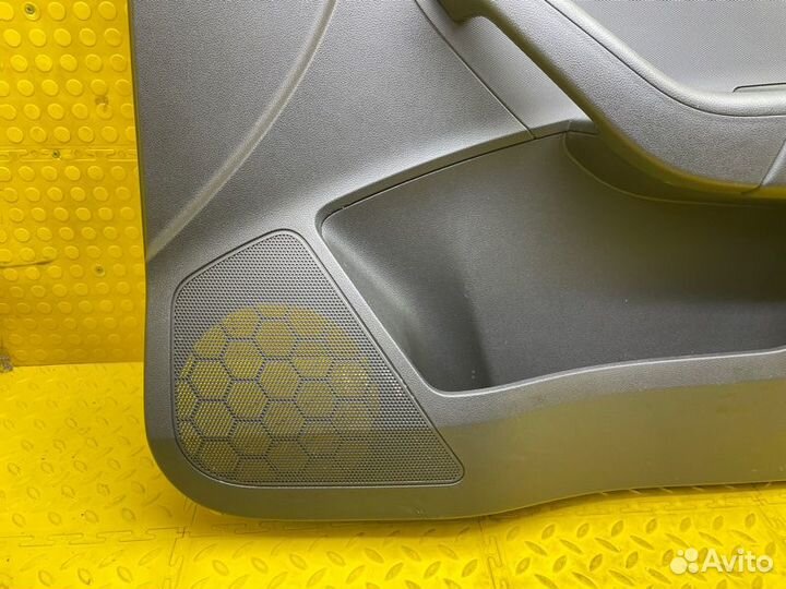 Б/У Обшивка двери - В хорошем состоянииn