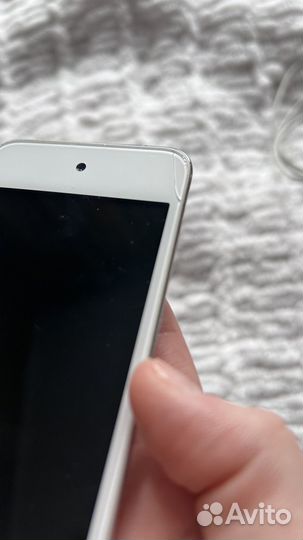 Плеер iPod touch 4