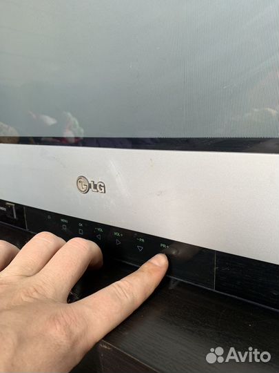Телевизор LG CT-29Q12IP