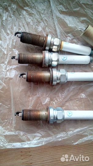 Свечи зажигания на mercedes C 180 W 204(оригинал)