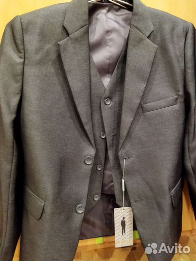 Костюм тройка подростковый