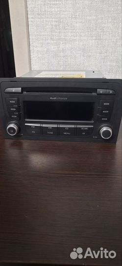 Продаю автомагнитолу Audi Chorus