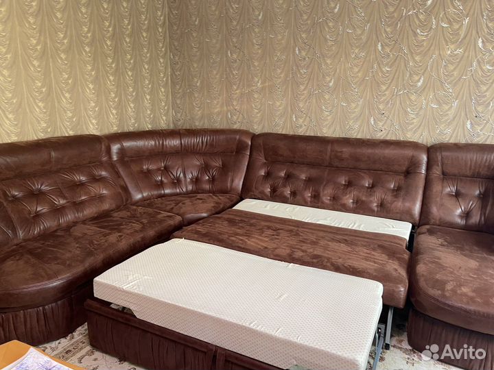 Диван с креслами