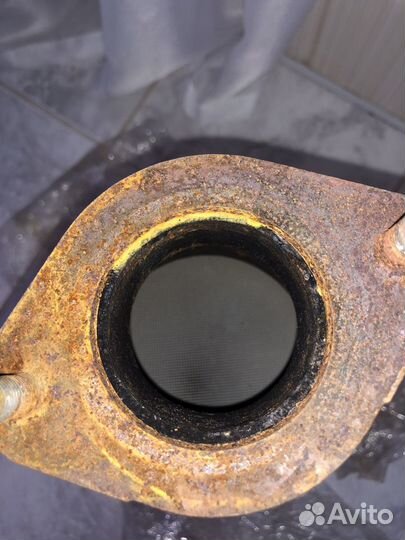 Катализаторы новые 2 шт infiniti fx