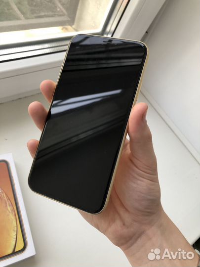 iPhone Xr, 64 ГБ