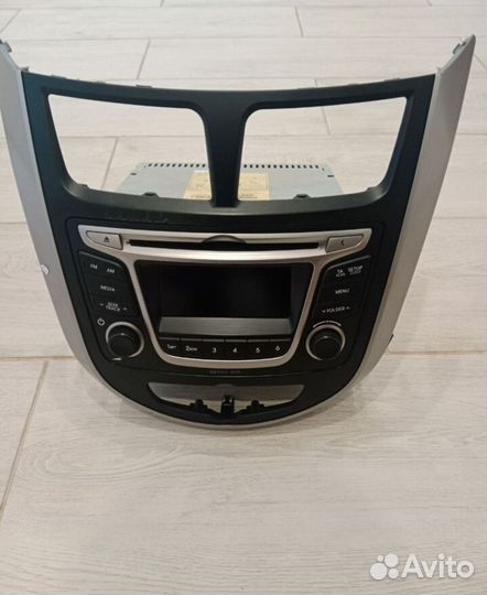 Штатная магнитола на hyundai solaris 1
