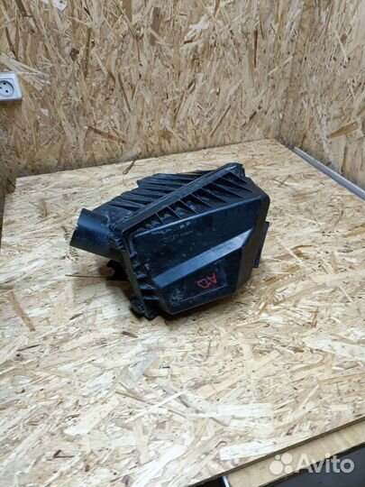 Корпус воздушного фильтра Nissan AD Y11 QG18