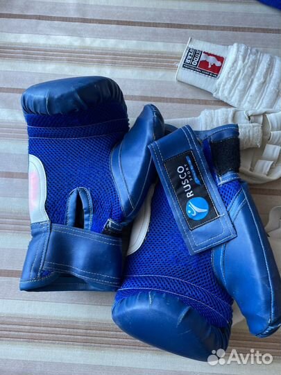 Боксерские перчатки