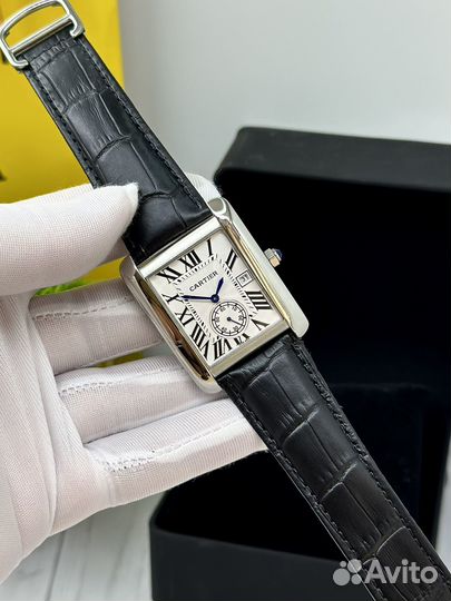 Мужские часы Cartier на кожаном ремешке