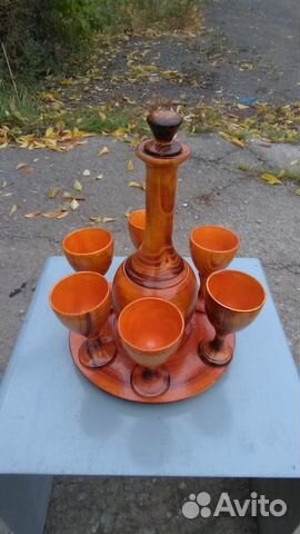 Декоративный графин с рюмками