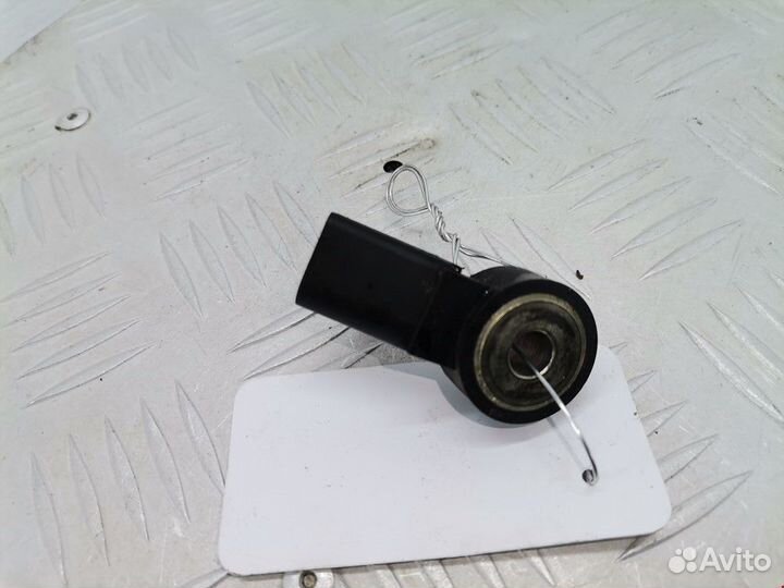 Датчик детонации Volkswagen Golf 6 2011 030905377C