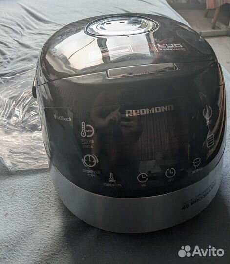 Мультиварка Redmond RMC-M90