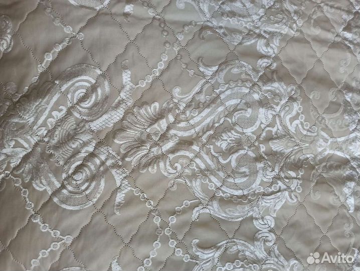 Покрывало на 2х спальную кровать 180x220 стеганое