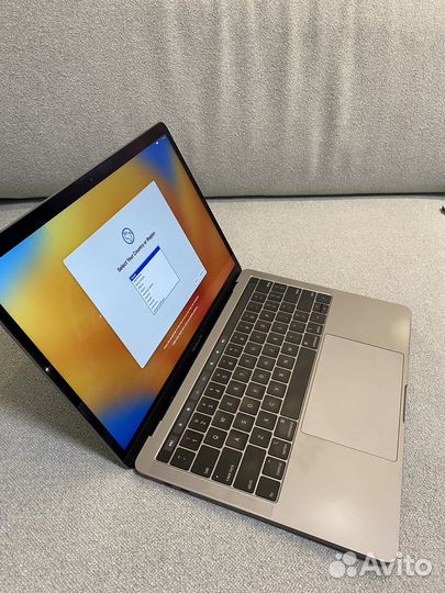 Apple MacBook Pro 13 2019 / i5 2,4 / 8 / 256