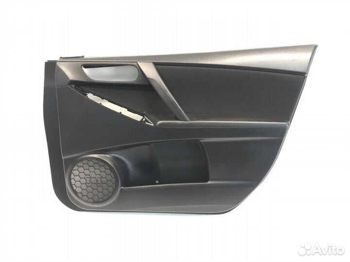 Обшивка двери передняя левая Mazda 3Bl седан 1.6