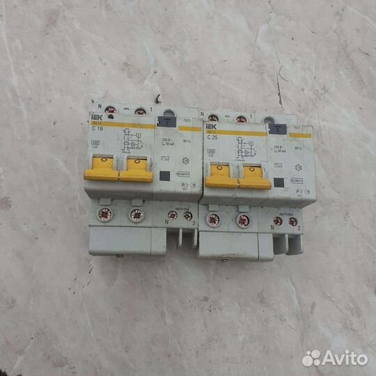 Узо 220вт 25а,16а