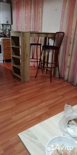 Барный стол и 3 барных стула