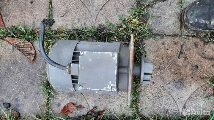 Электродвигатель 220в 0,55кВ