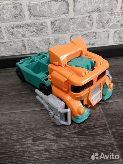 Машина-Робот трансформер