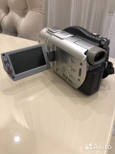 Видеокамера sony DVD-RW