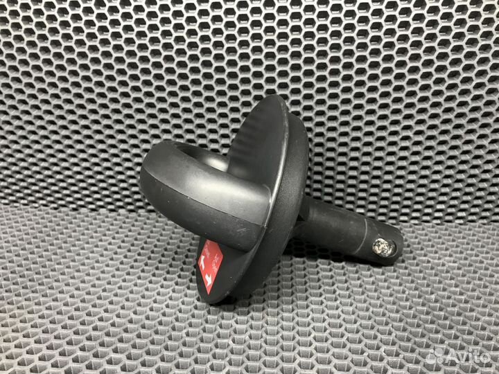 Кронштейн запасного колеса mercedes W163 ML