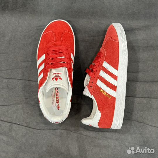 Кроссовки Adidas