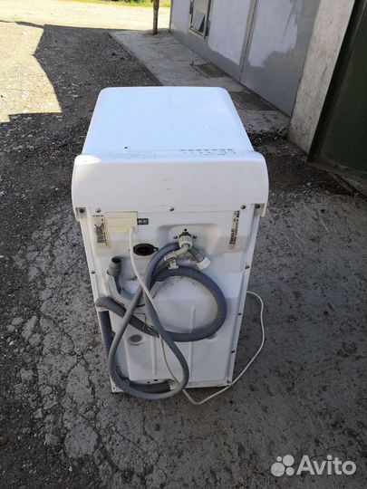 Стиральная машина с вертикальной загрузкой