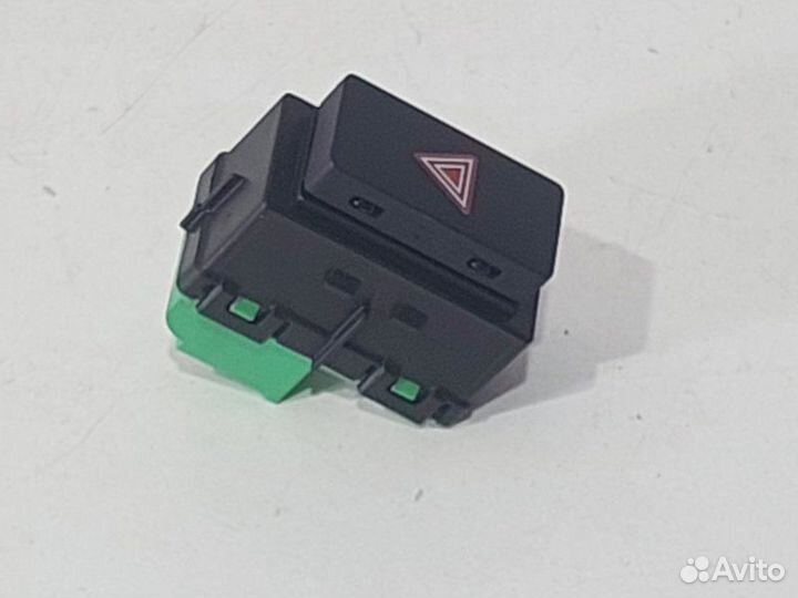 Кнопка аварийной сигнализации Land Rover Range