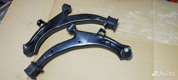 Продам рычаги передней подвески (2 шт.) Хонда HRV