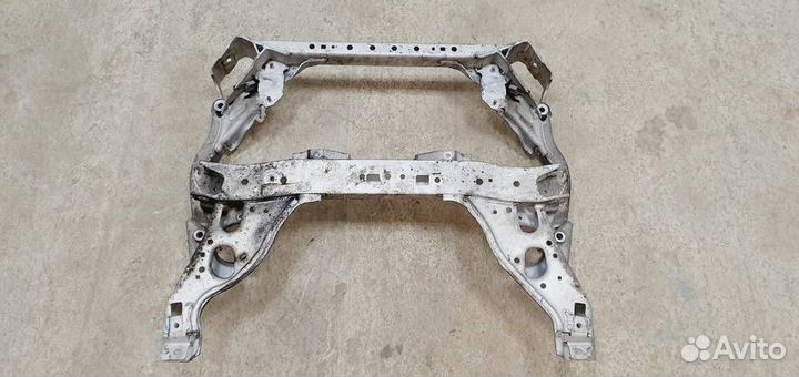 Подрамник передний BMW E90