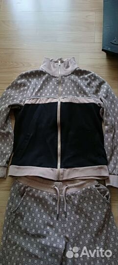 Спортивный костюм женский