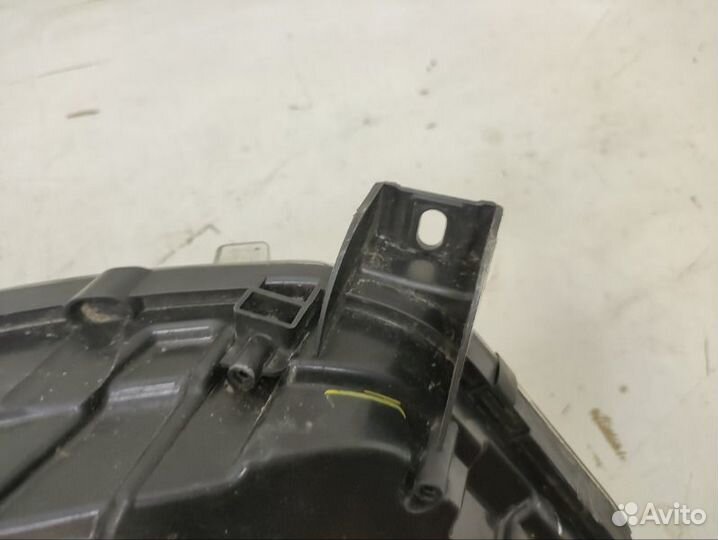 Фара правая Renault Kaptur 1 2015