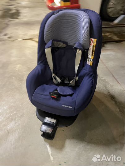Автомобильное кресло maxi cosi
