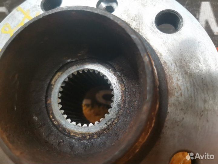 Ступица задняя левая Bmw 7-Series E66/65 N62B48B