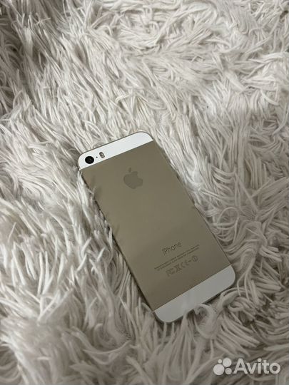 Телефон iPhone 5s