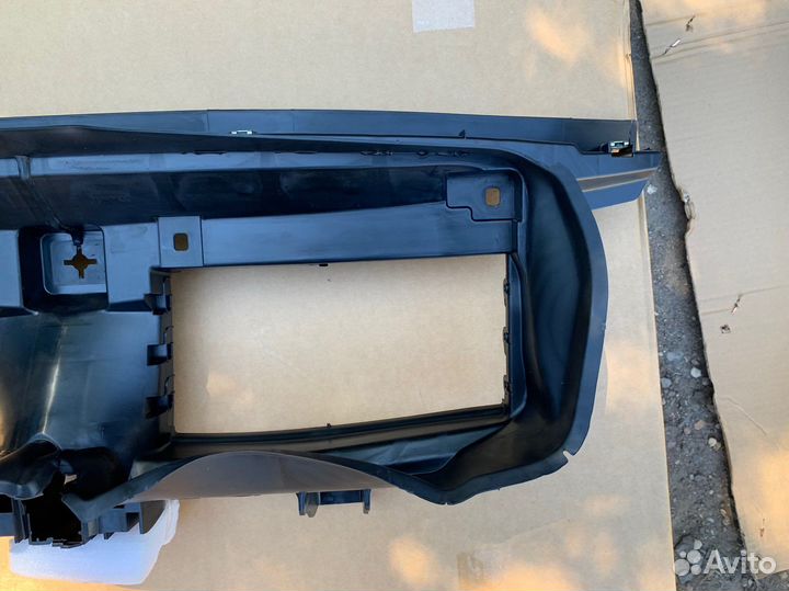 Bmw x1 e84 воздуховод радиатора Бмв х1 е84