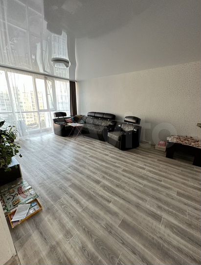 3-к. квартира, 80 м², 8/10 эт.