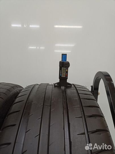 Michelin Pilot Sport 4 255/40 R18