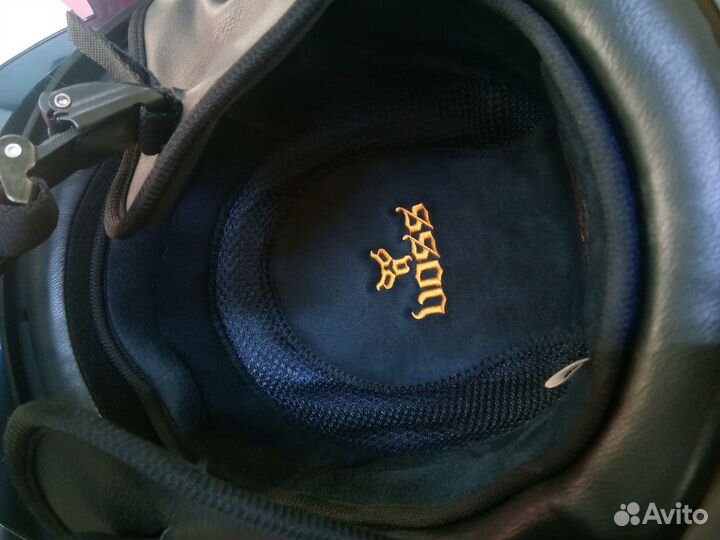 Винтажный мотошлем Voss M с визором и козырьком