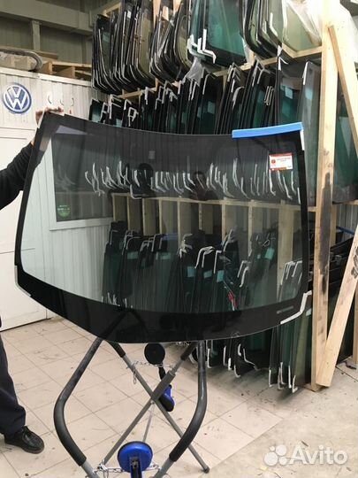 Лобовое стекло Lexus is is200 is250 is300