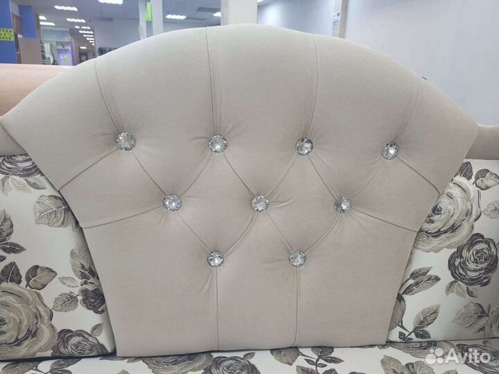 Диван мягкий
