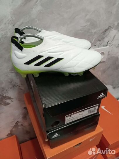 Футбольные бутсы adidas copa