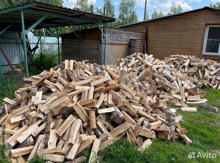 Дрова колотые. Машина дров