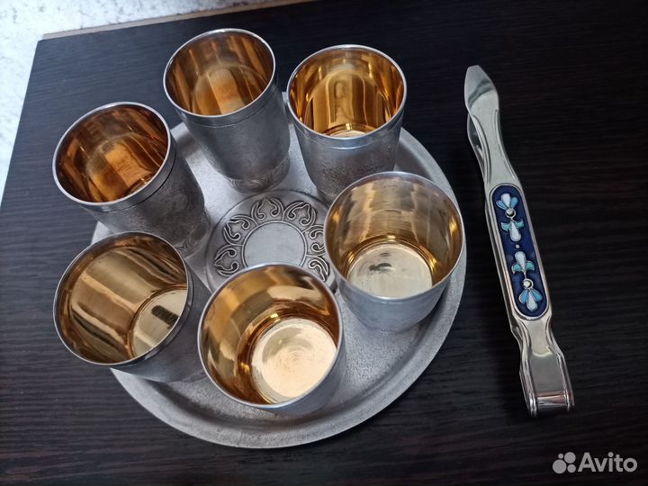 Набор мельхиоровых стопок, поднос, щипцы. СССР