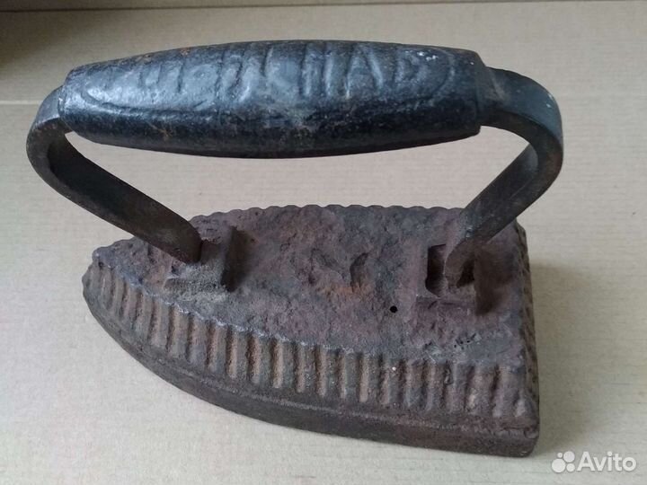 Чугунный утюг