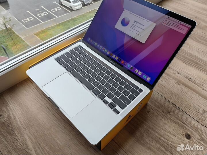 MacBook Pro M2 256 2022